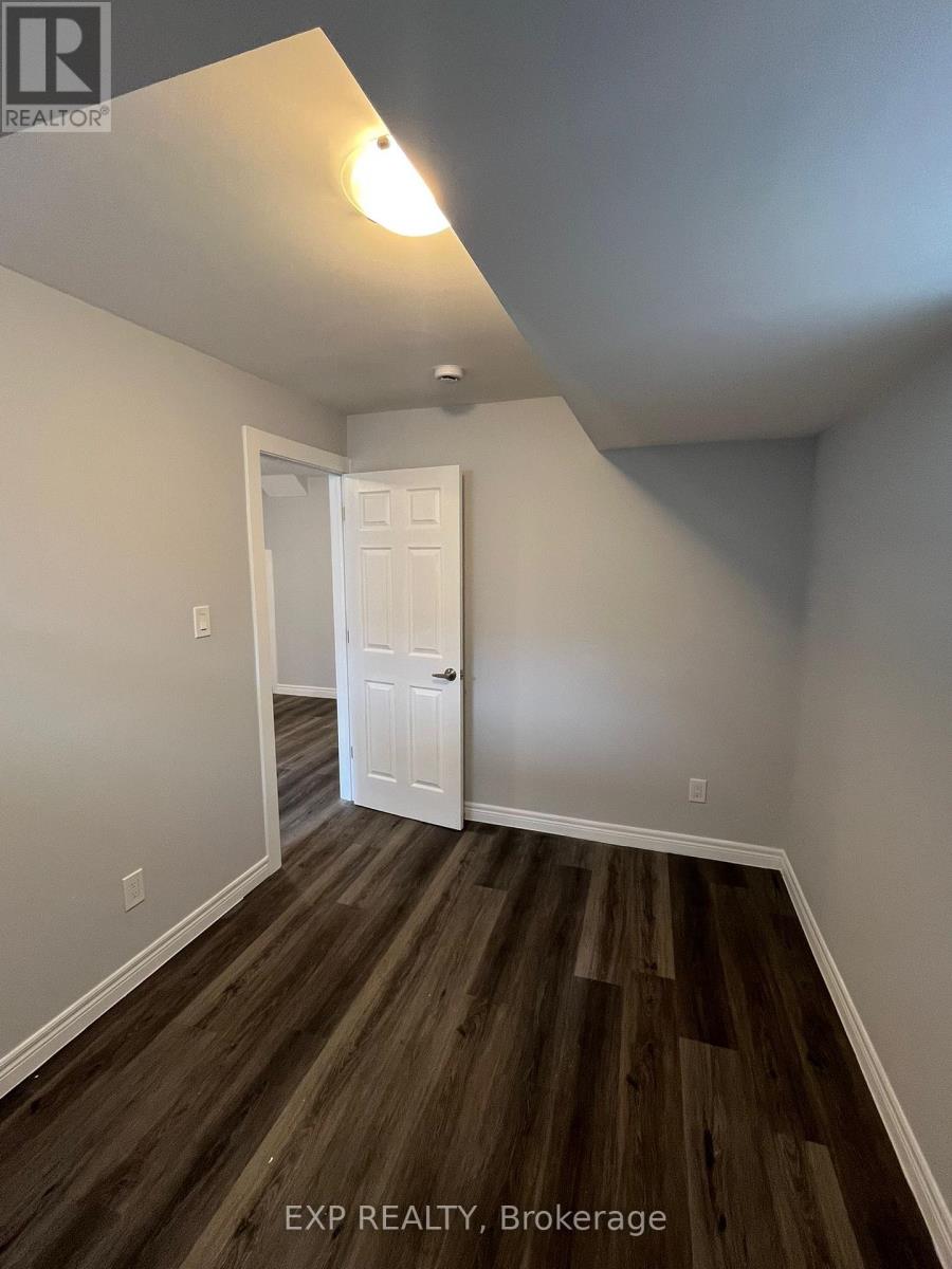 Basement Unit - 99 Oaktree Drive, Haldimand, Ontario  N3W 0C8 - Photo 7 - X12465897