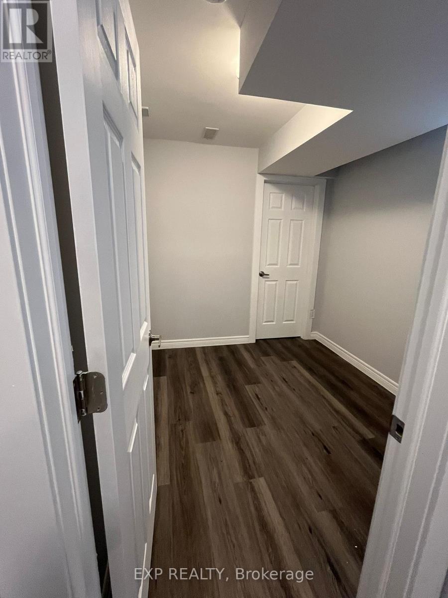 Basement Unit - 99 Oaktree Drive, Haldimand, Ontario  N3W 0C8 - Photo 8 - X12465897