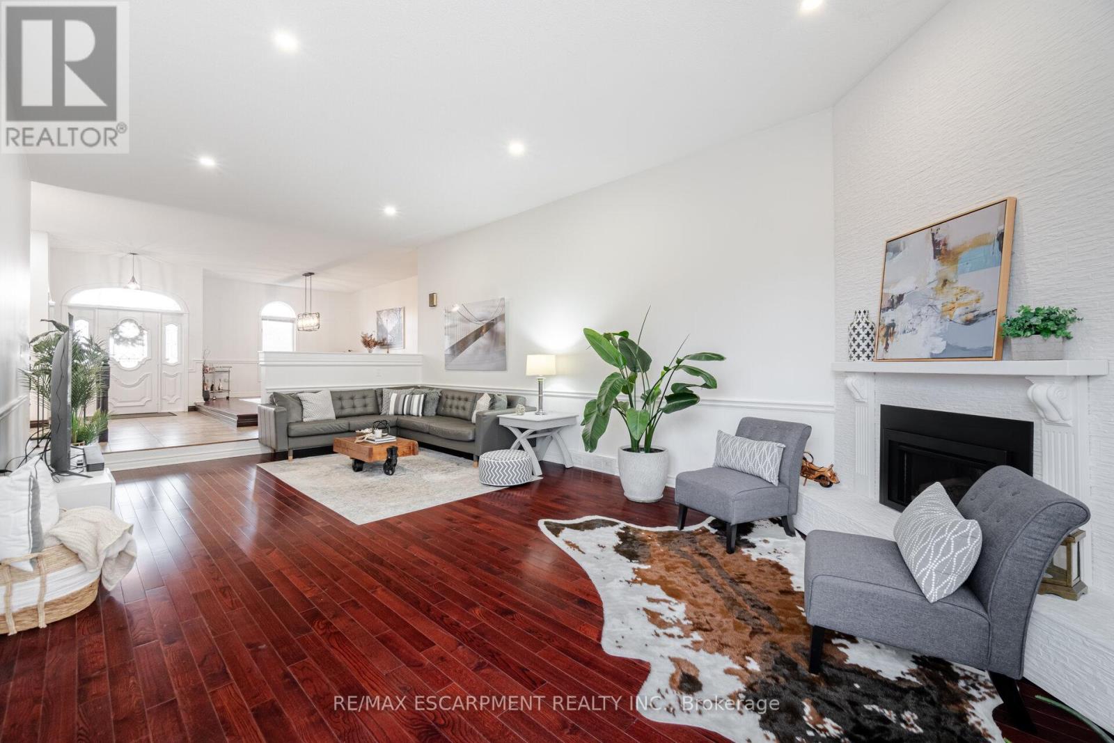 31 Ingrid Court, Hamilton, Ontario  L8W 2V4 - Photo 14 - X12465937