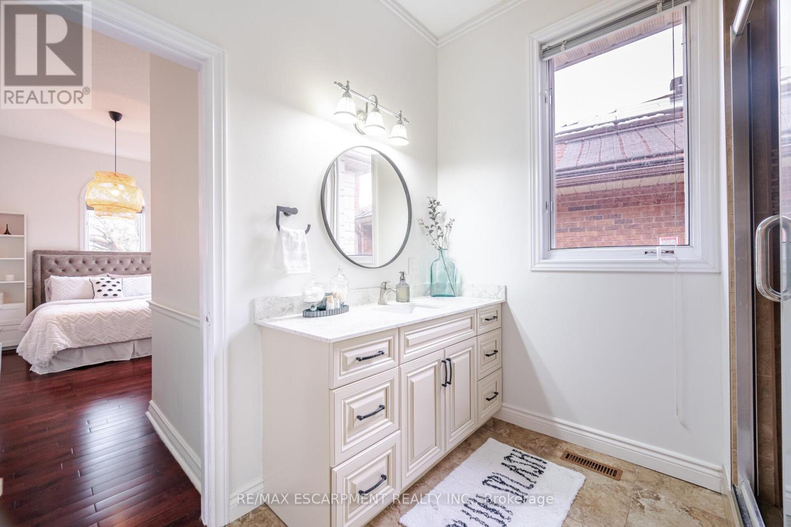 31 Ingrid Court, Hamilton, Ontario  L8W 2V4 - Photo 20 - X12465937