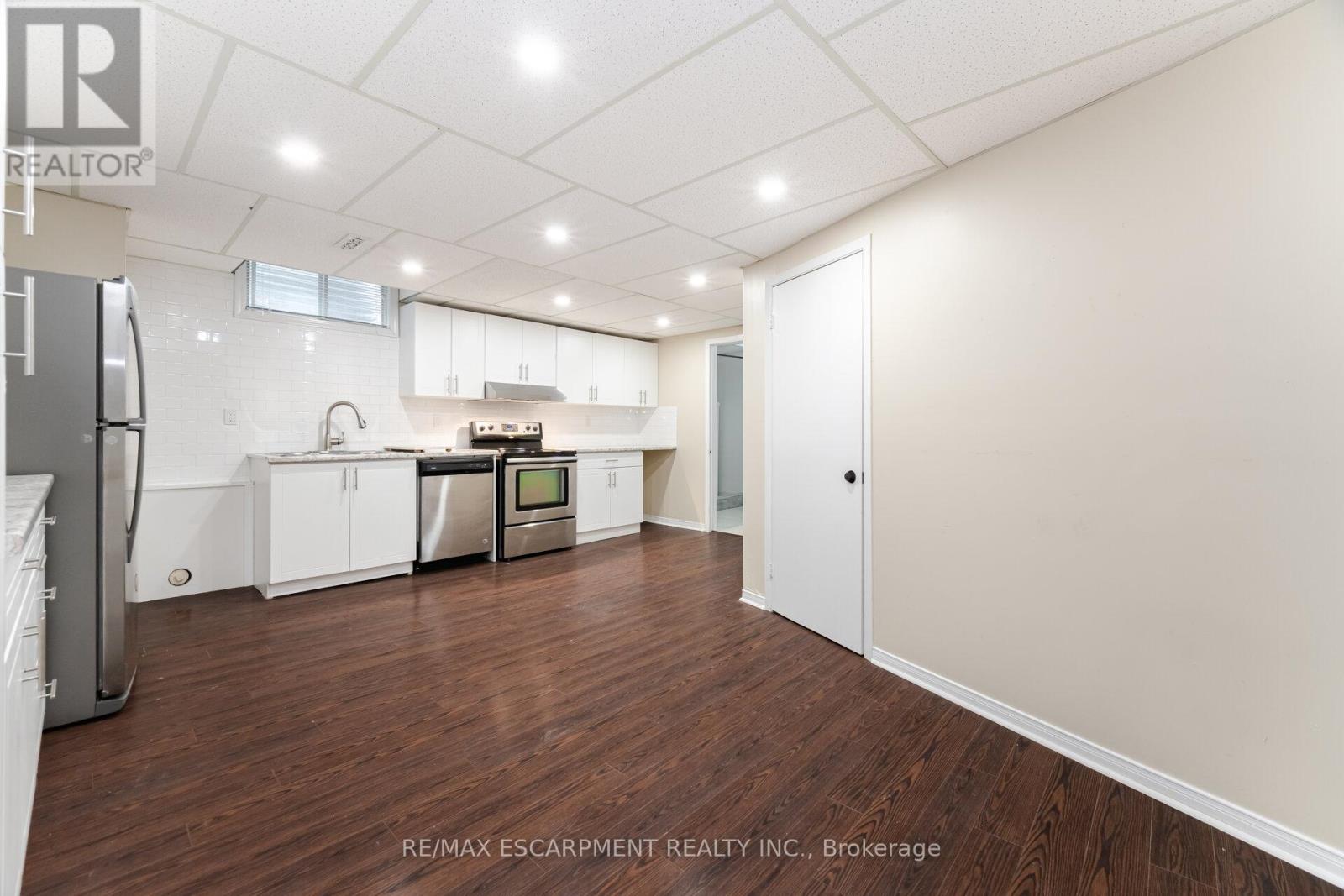 31 Ingrid Court, Hamilton, Ontario  L8W 2V4 - Photo 30 - X12465937