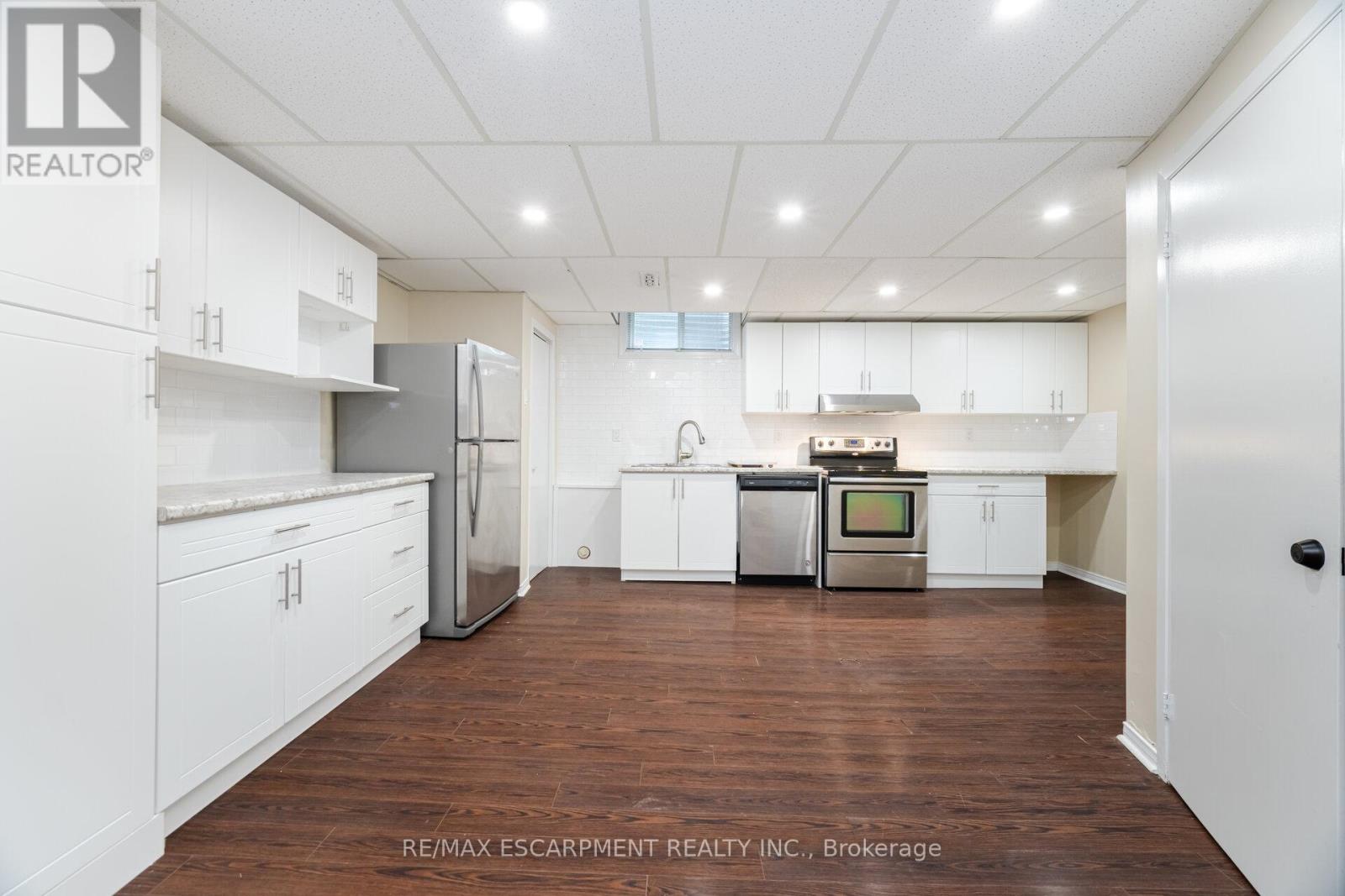31 Ingrid Court, Hamilton, Ontario  L8W 2V4 - Photo 31 - X12465937