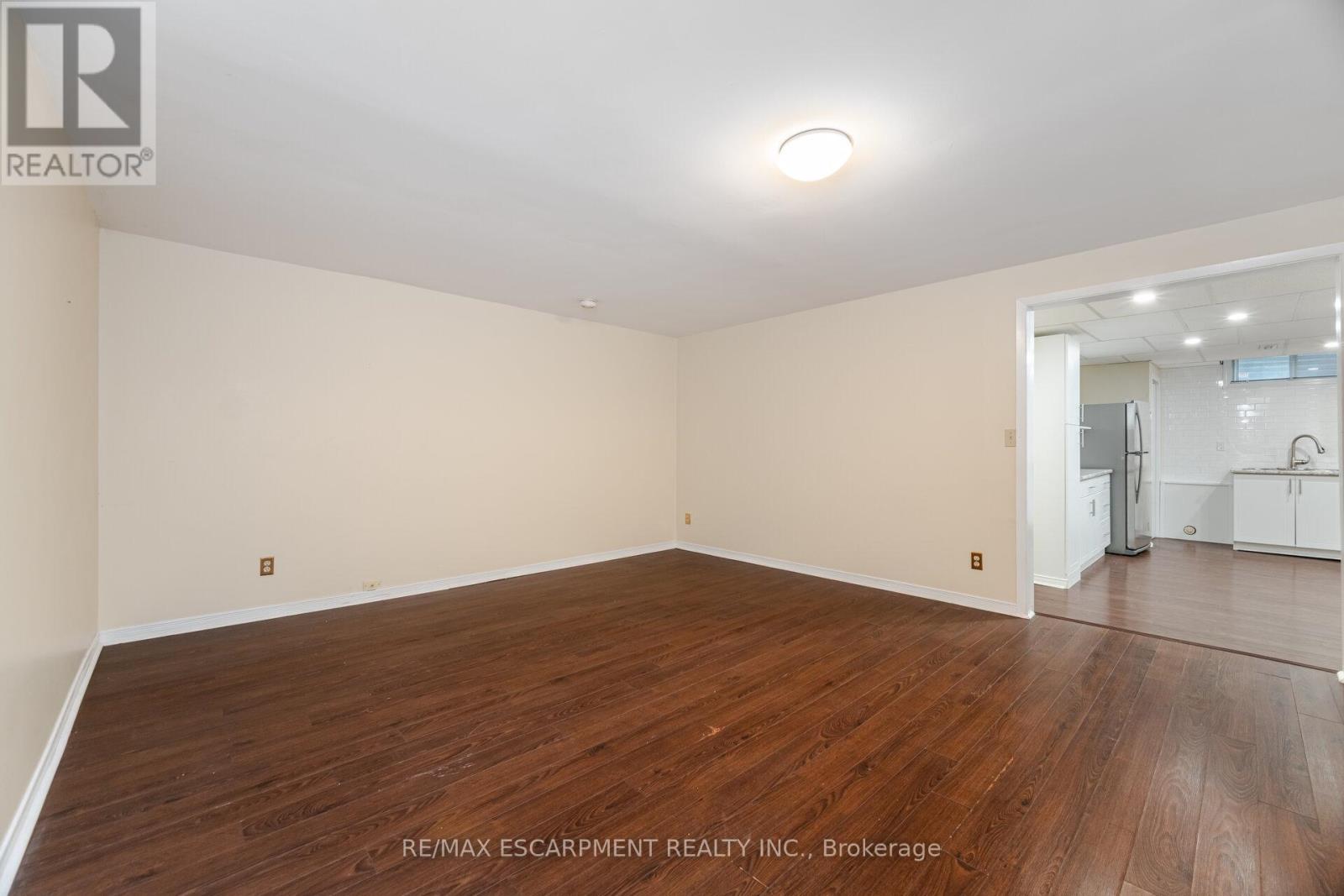 31 Ingrid Court, Hamilton, Ontario  L8W 2V4 - Photo 35 - X12465937