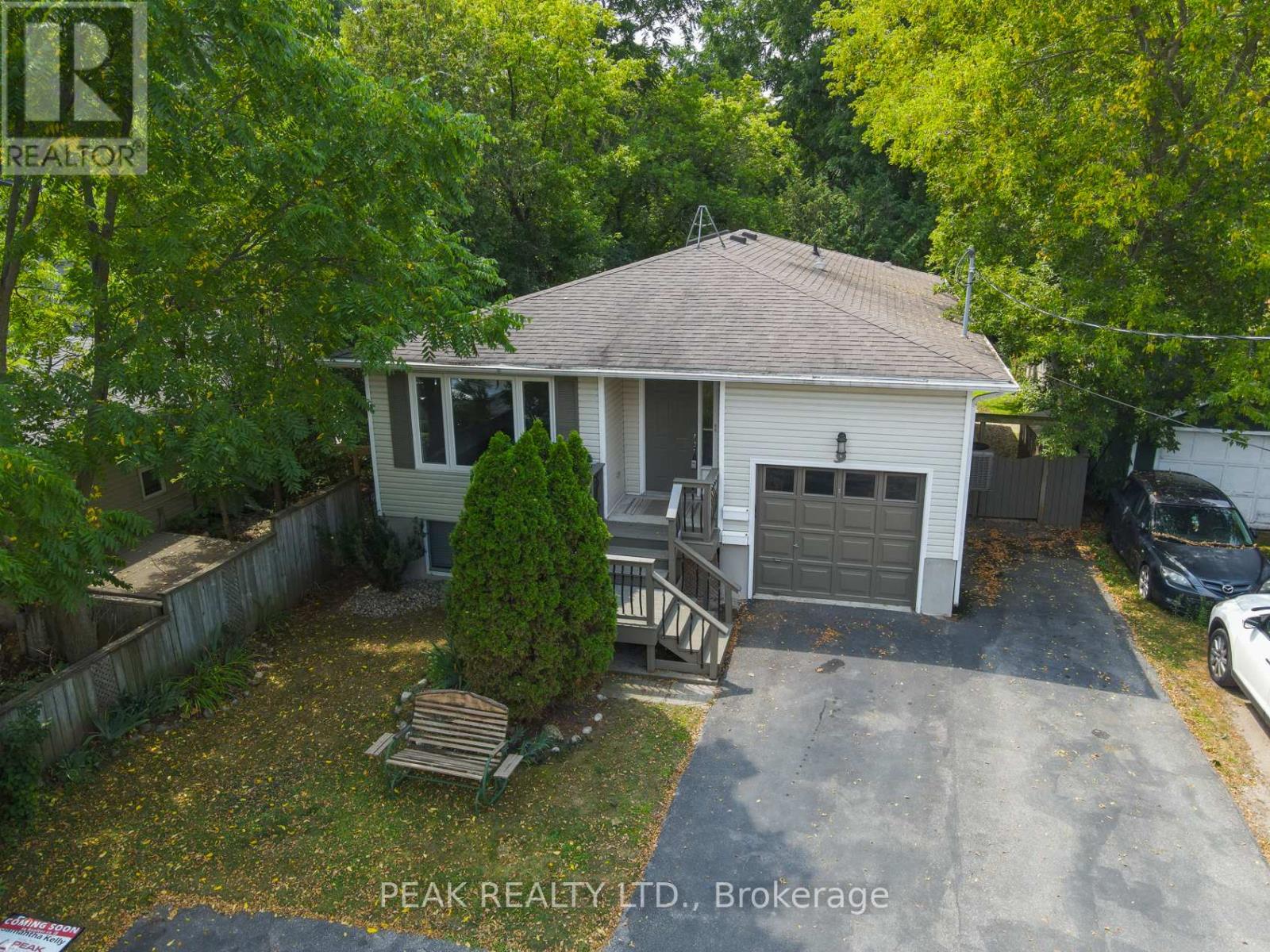 A & B - 9 MACVILLE AVENUE, Kitchener, Ontario