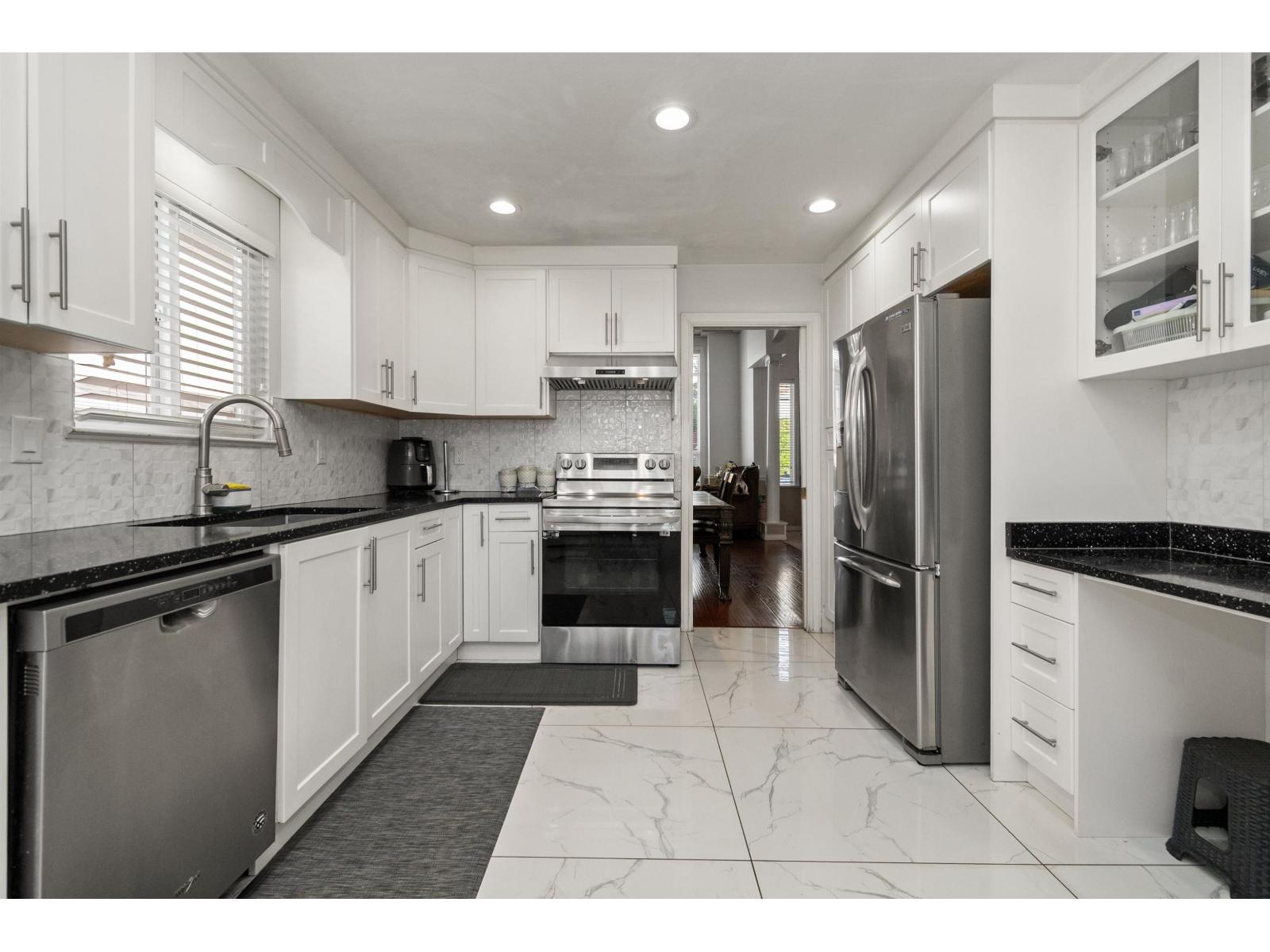 3567 Summit Drive, Abbotsford, British Columbia  V2T 6S4 - Photo 13 - R3058366