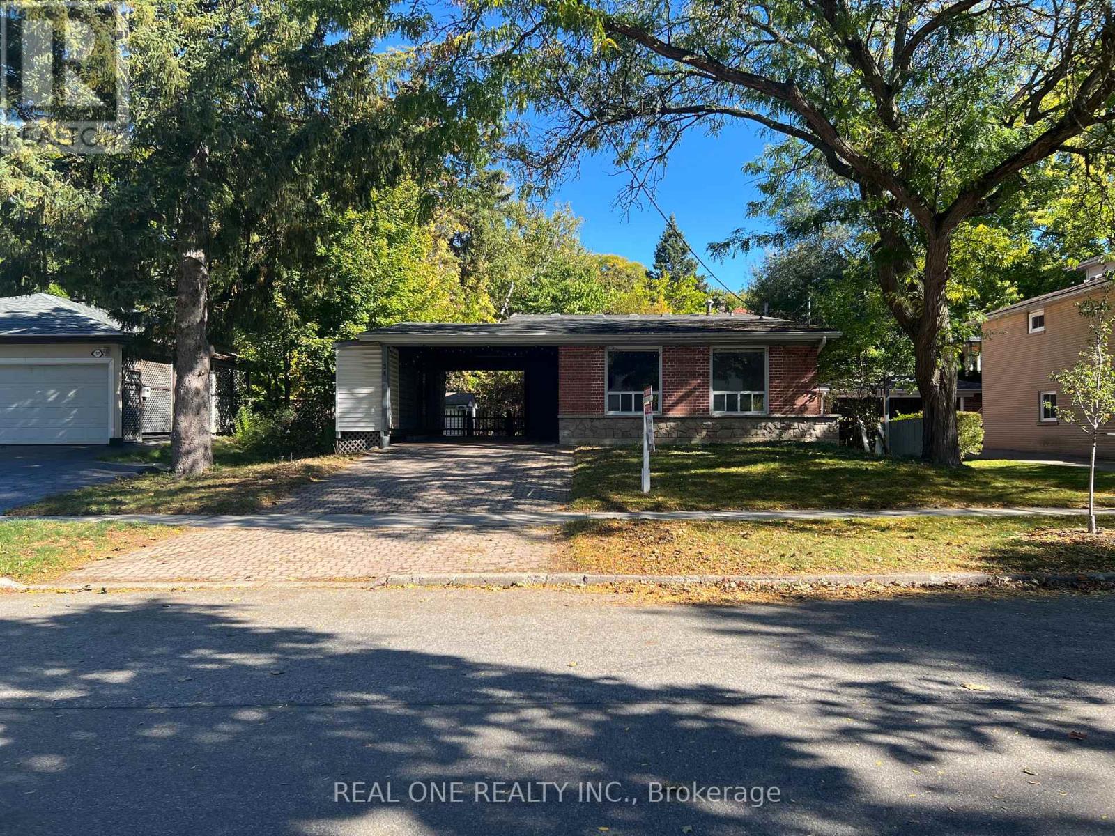 34 SHIPPIGAN CRESCENT, Toronto, Ontario