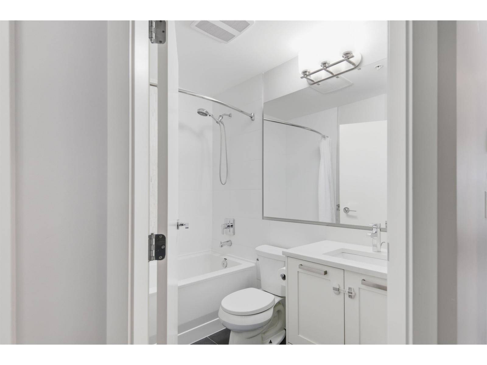 206 15388 105 Avenue, Surrey, British Columbia  V3R 0C4 - Photo 20 - R3058671