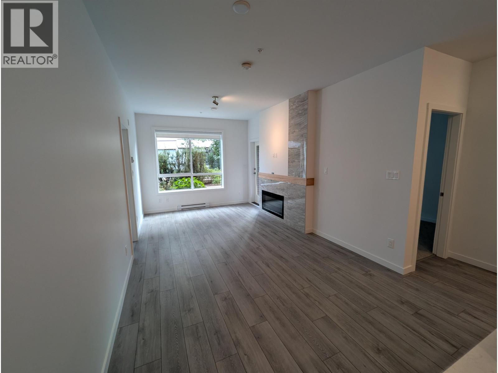 102 11641 227 Street, Maple Ridge, British Columbia  V2X 9J6 - Photo 2 - R3015237