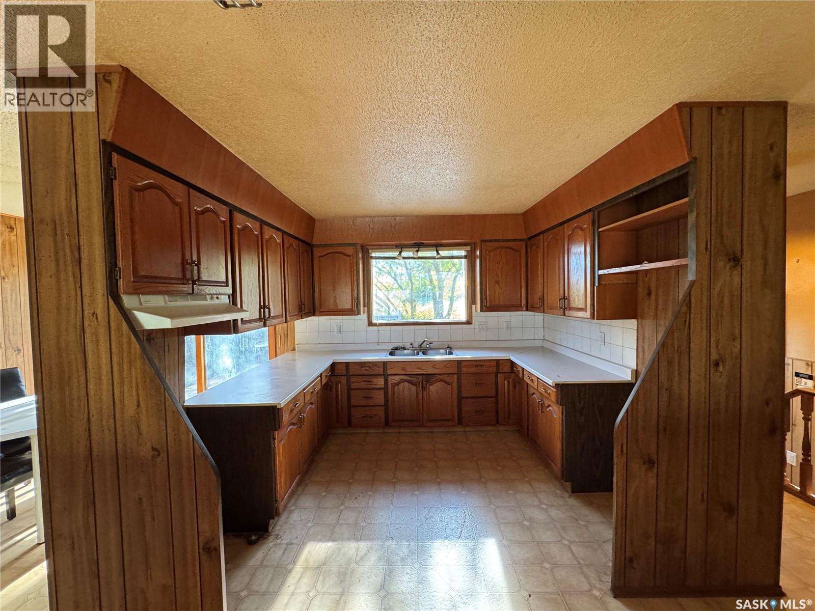 201 Hillview Avenue, Birch Hills, Saskatchewan  S0J 0G0 - Photo 2 - SK021004