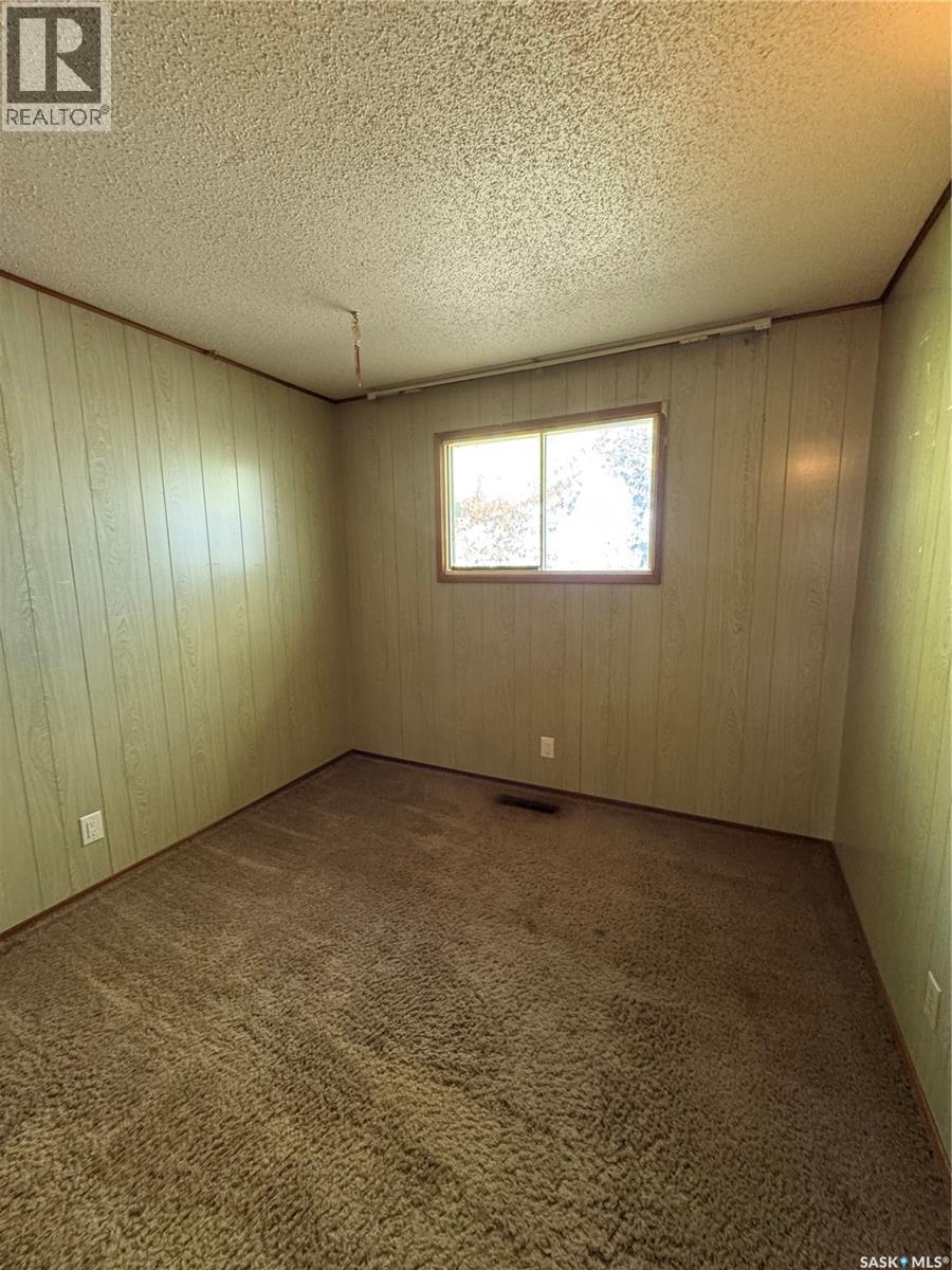 201 Hillview Avenue, Birch Hills, Saskatchewan  S0J 0G0 - Photo 7 - SK021004