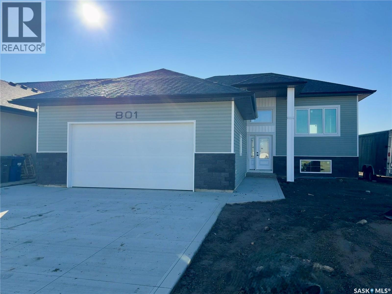 801 Weir Crescent, Warman, Saskatchewan  S0K 4S4 - Photo 2 - SK020786