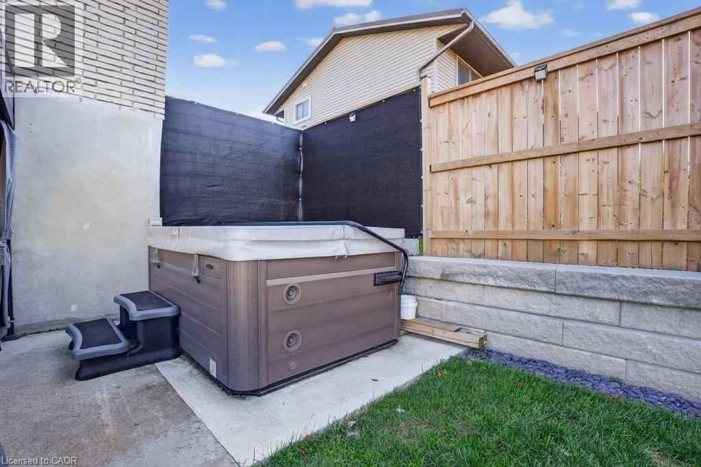 34 Dunsmere Court, Kitchener, Ontario  N2E 1V4 - Photo 34 - 40779622