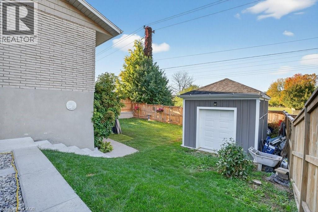 34 Dunsmere Court, Kitchener, Ontario  N2E 1V4 - Photo 40 - 40779622