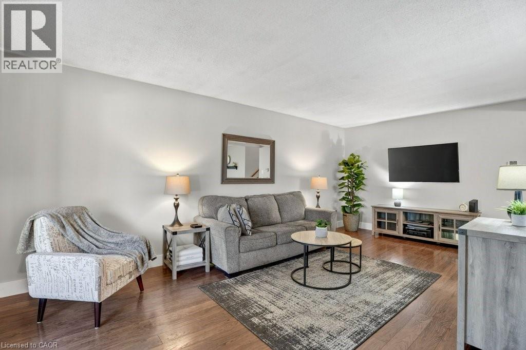 34 Dunsmere Court, Kitchener, Ontario  N2E 1V4 - Photo 6 - 40779622