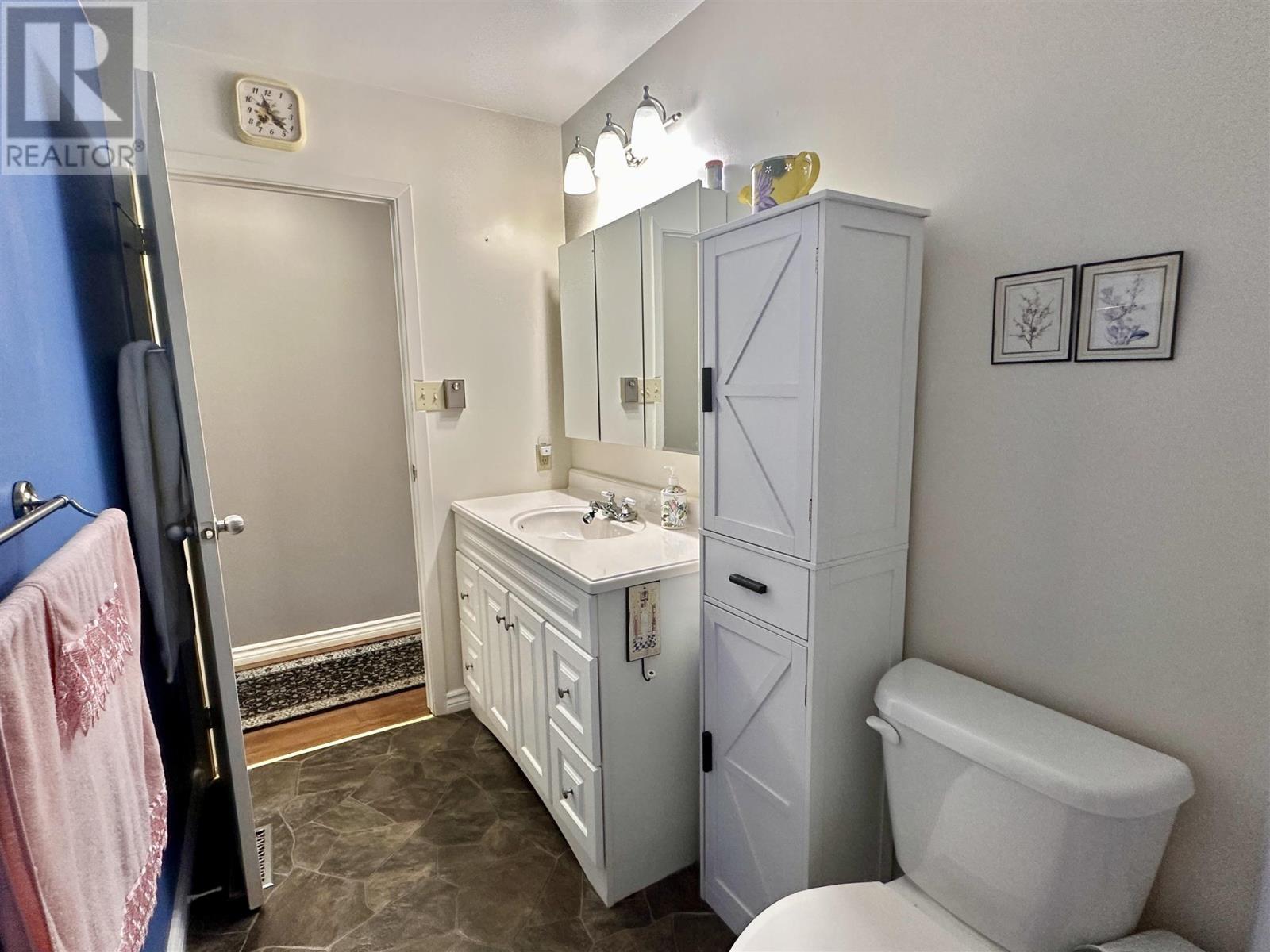 62 Taylor Blvd, Elliot Lake, Ontario  P5A 3H8 - Photo 11 - SM252680