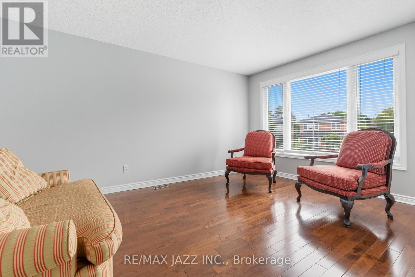 Upper Level - 8 Oban Court, Clarington, Ontario  L1E 1Z7 - Photo 6 - E12466253