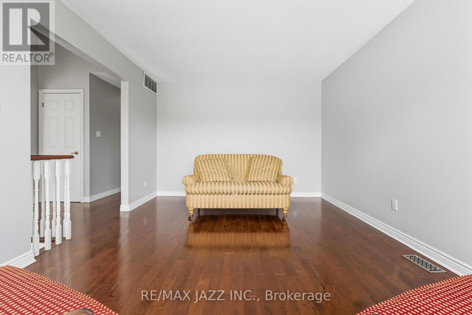 Upper Level - 8 Oban Court, Clarington, Ontario  L1E 1Z7 - Photo 7 - E12466253