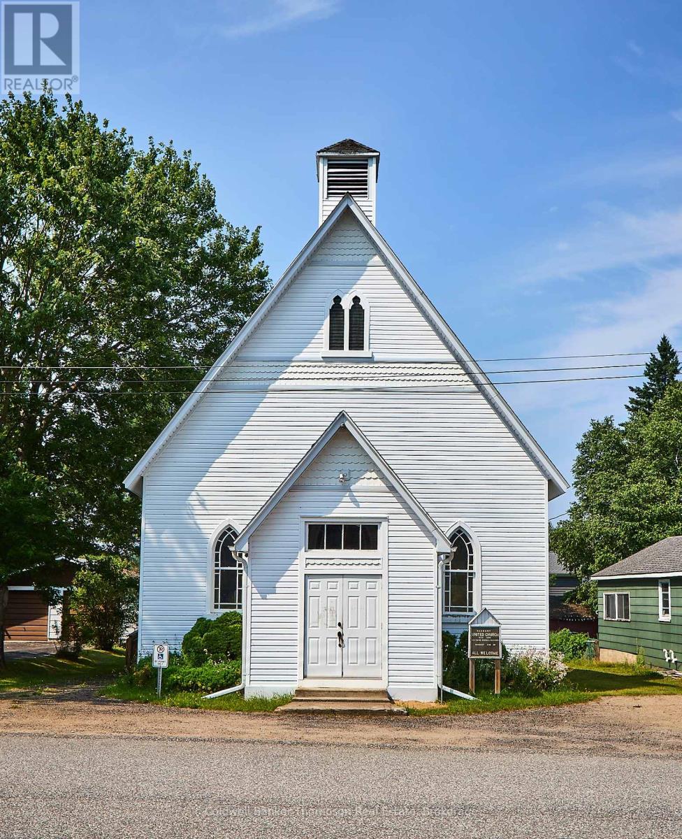 11 KING WILLIAM STREET, Kearney, Ontario