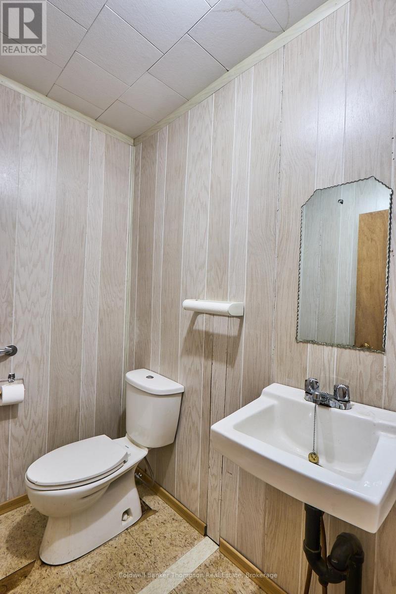 11 King William Street, Kearney, Ontario  P0A 1M0 - Photo 15 - X12466108