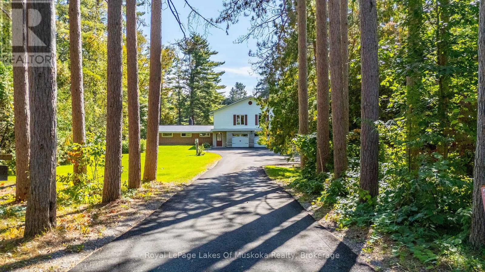 50 Brofoco Drive, Bracebridge, Ontario  P1L 1C9 - Photo 2 - X12466121
