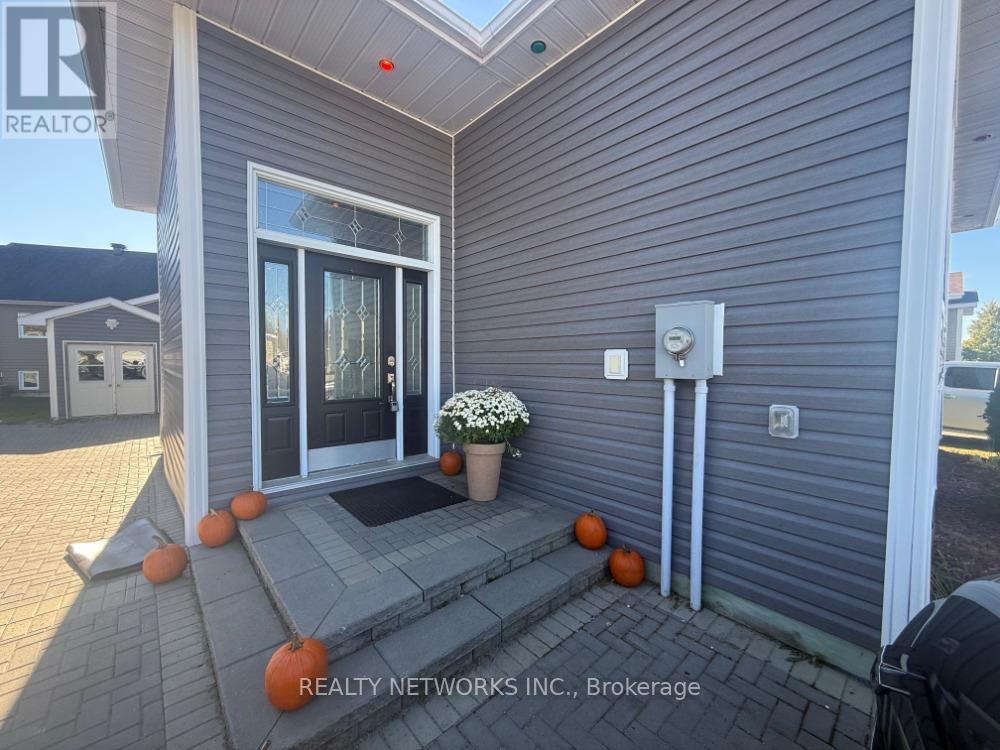 127 Jv Bonhomme Boulevard, Timmins, Ontario P4P 1A2 - Photo 2 - T12441898