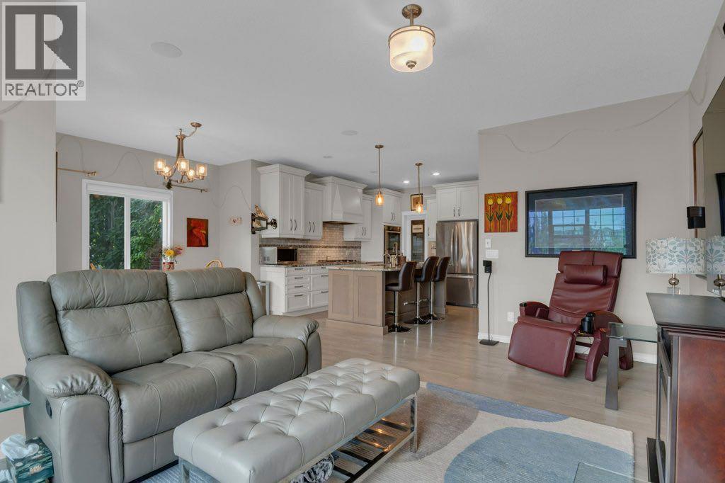 138 Reunion Landing, Airdrie, Alberta  T4B 3W4 - Photo 13 - A2255715