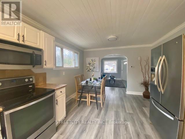21 Eastman Avenue, London East, Ontario  N5W 2M3 - Photo 5 - X12466205