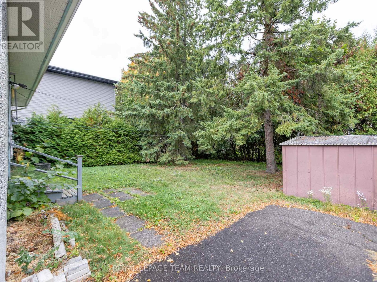 1231 Ridgemont Avenue, Ottawa, Ontario  K1V 6E6 - Photo 17 - X12466119