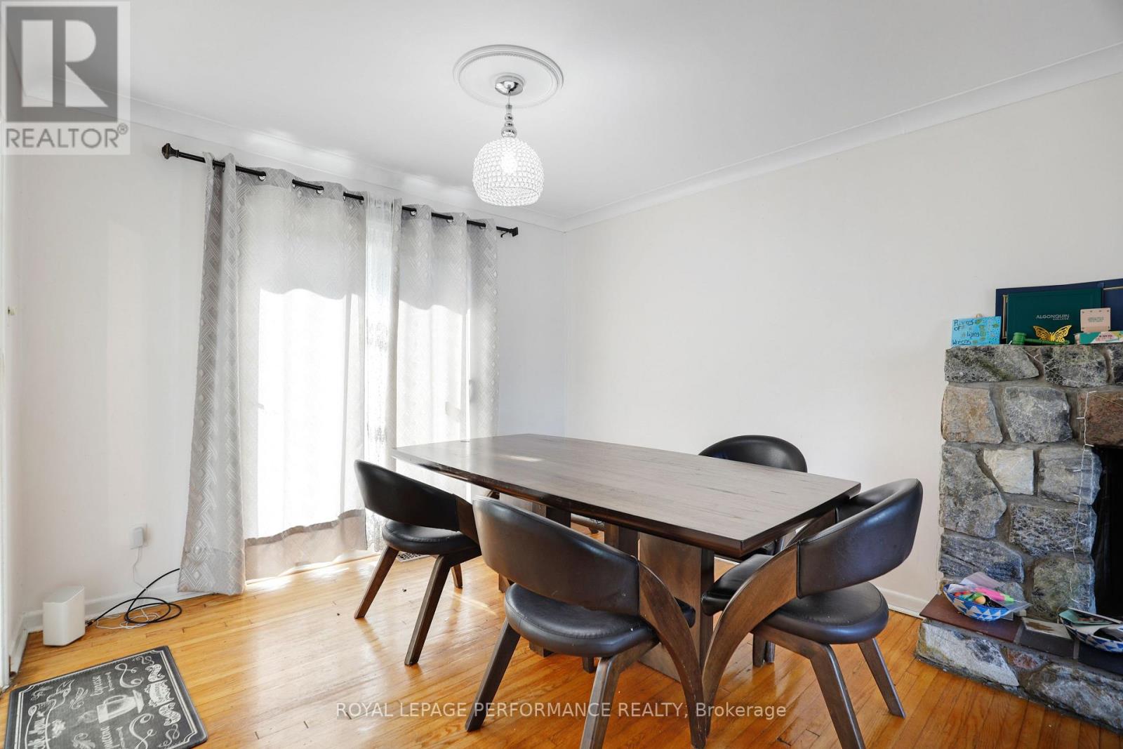 142 Meadowlands Drive W, Ottawa, Ontario  K2G 2S4 - Photo 14 - X12466191