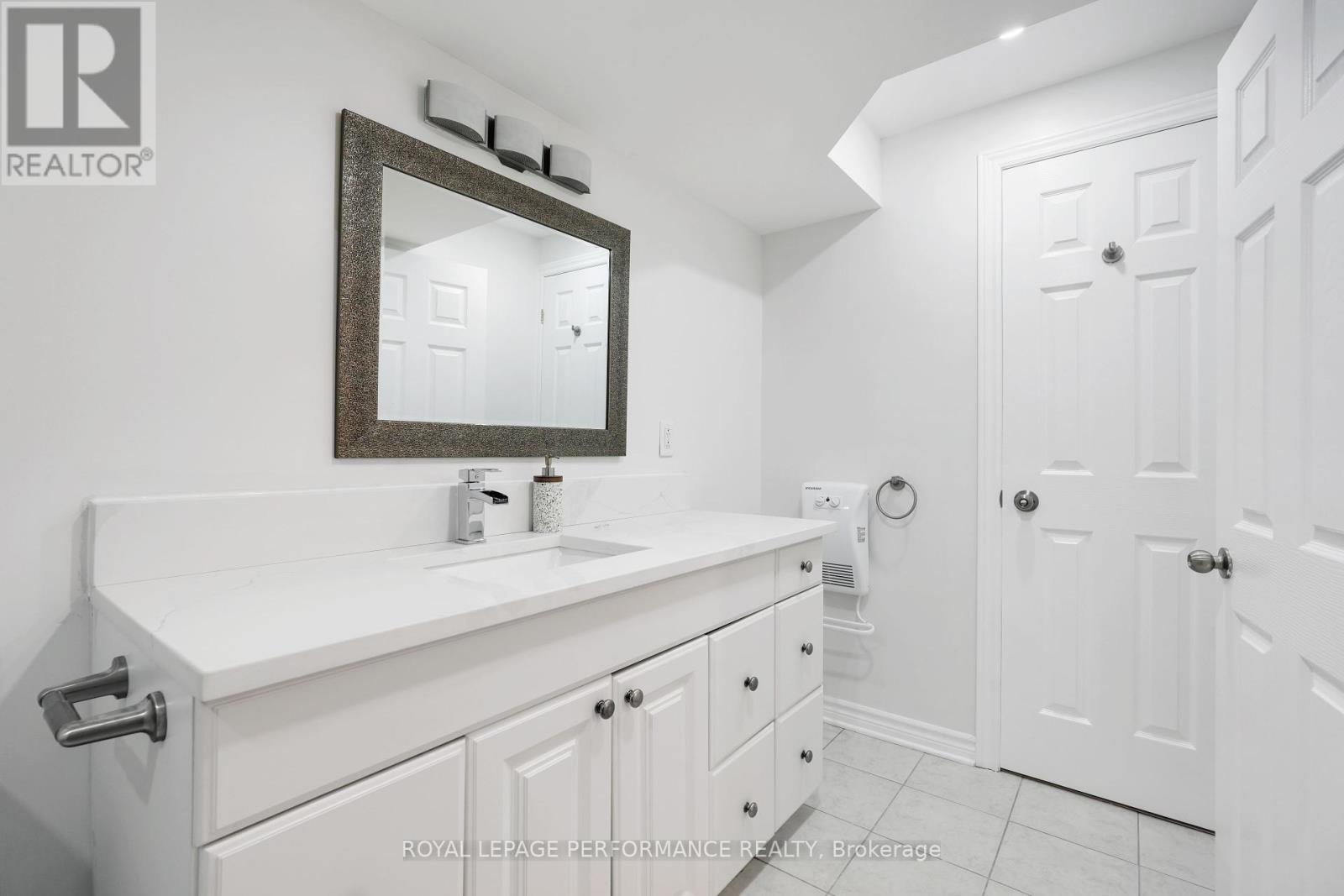 1820 Appleford Street, Ottawa, Ontario  K1J 1K2 - Photo 18 - X12466239