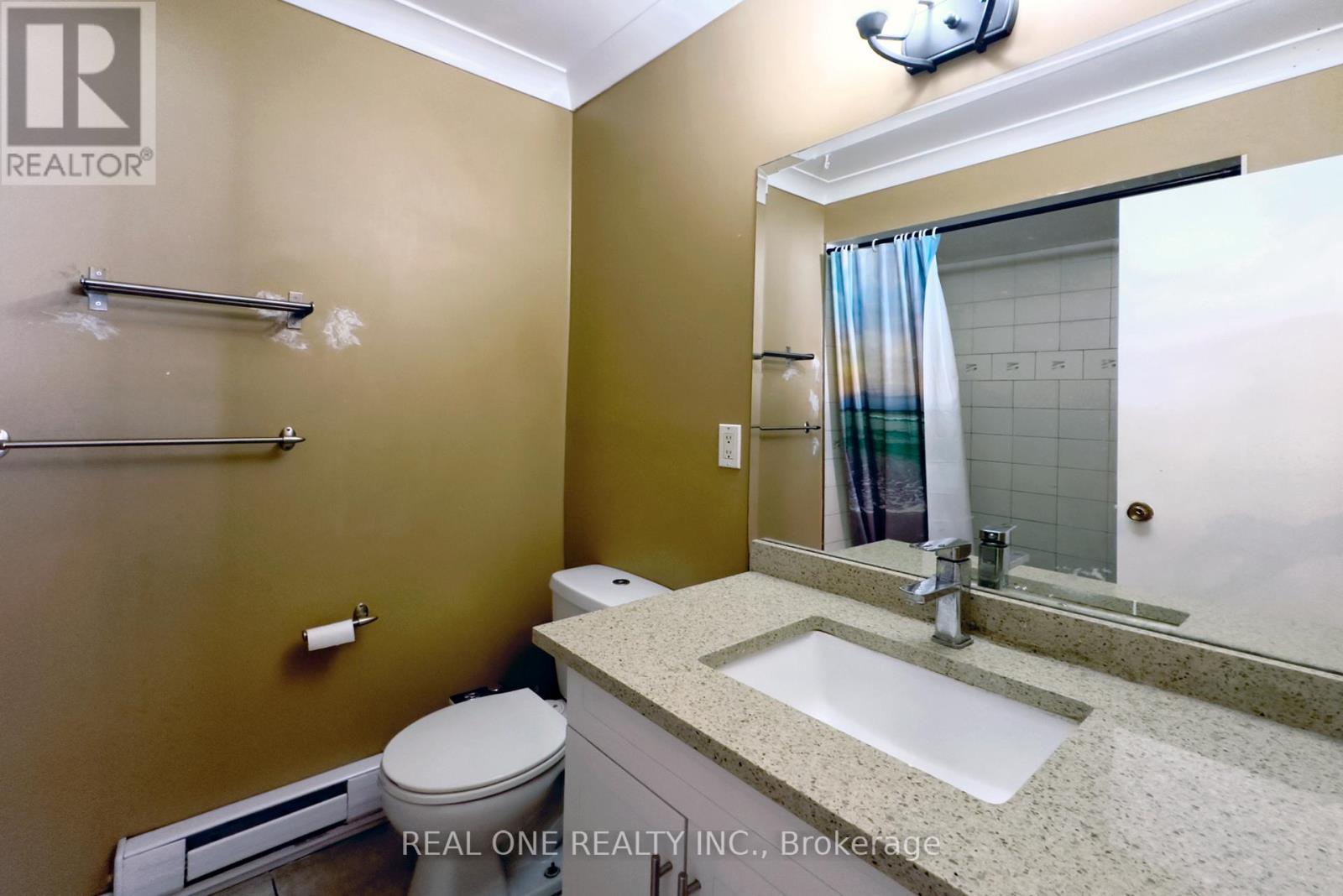 Upper - 27 Tuscarora Drive, Toronto, Ontario  M2H 2K4 - Photo 15 - C12466059