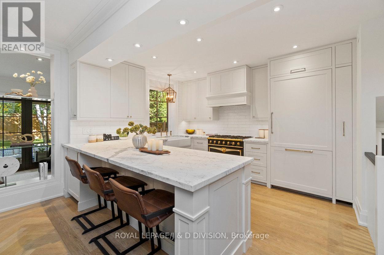 146 Balmoral Avenue, Toronto, Ontario  M4V 1J4 - Photo 12 - C12466073