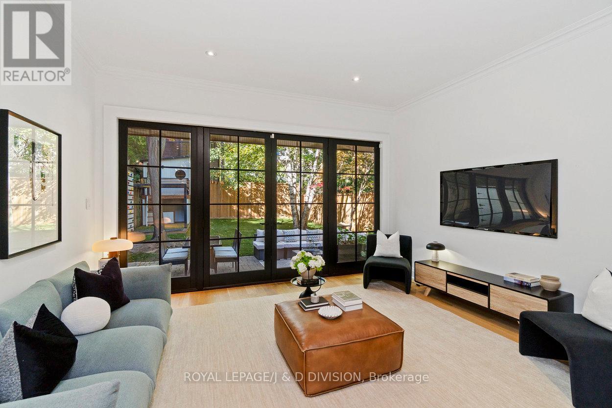 146 Balmoral Avenue, Toronto, Ontario  M4V 1J4 - Photo 19 - C12466073