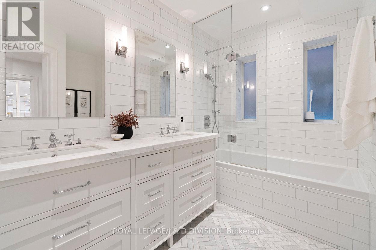 146 Balmoral Avenue, Toronto, Ontario  M4V 1J4 - Photo 31 - C12466073