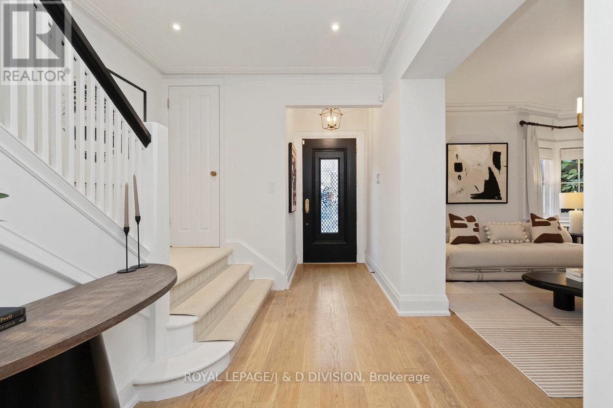 146 Balmoral Avenue, Toronto, Ontario  M4V 1J4 - Photo 4 - C12466073