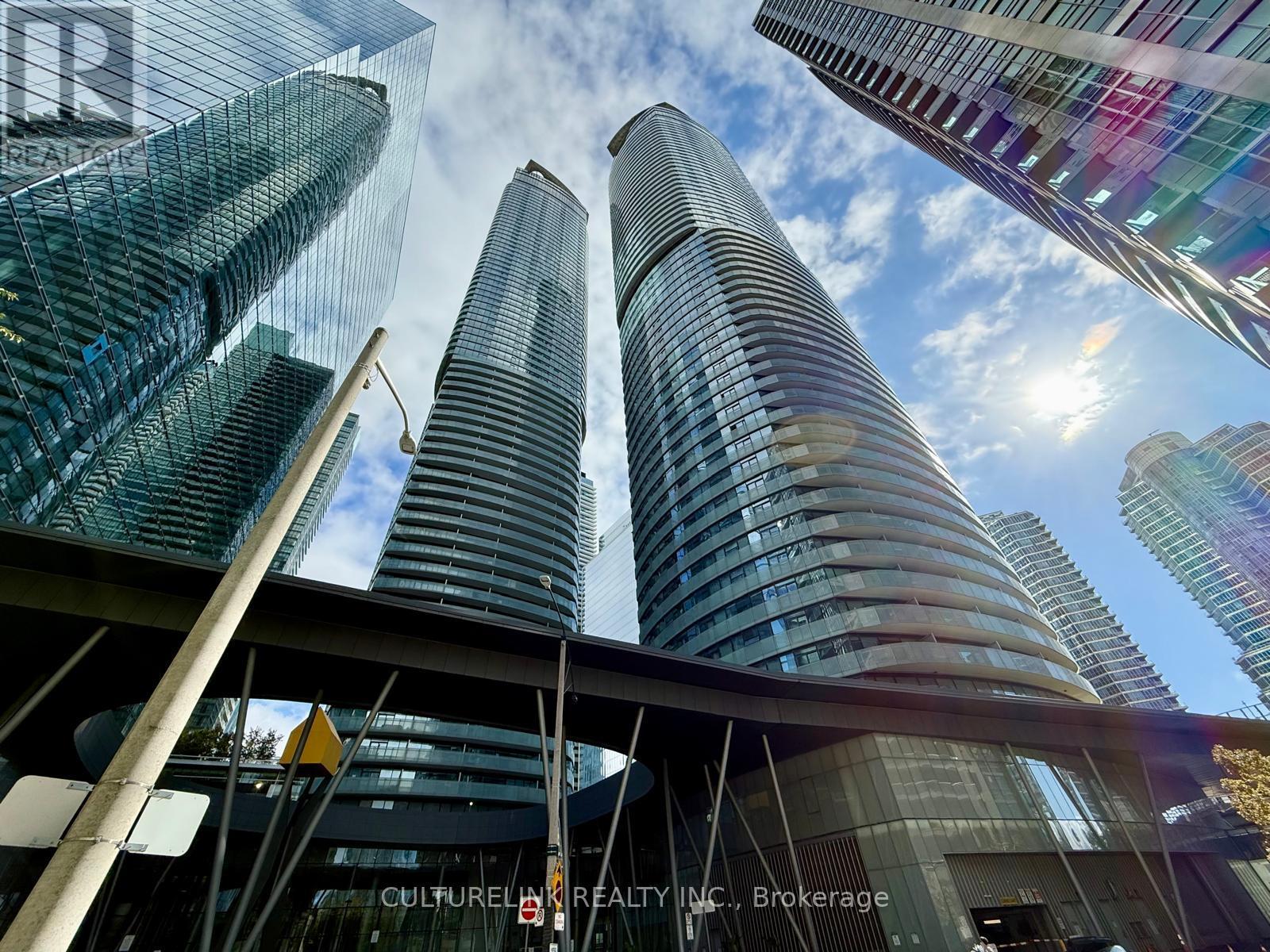 3609 - 12 York Street, Toronto, Ontario  M5J 0A9 - Photo 1 - C12466085