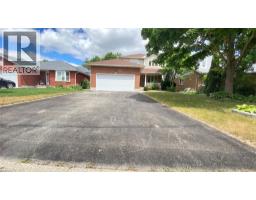 489 TIMBERCROFT Crescent, Waterloo, Ontario