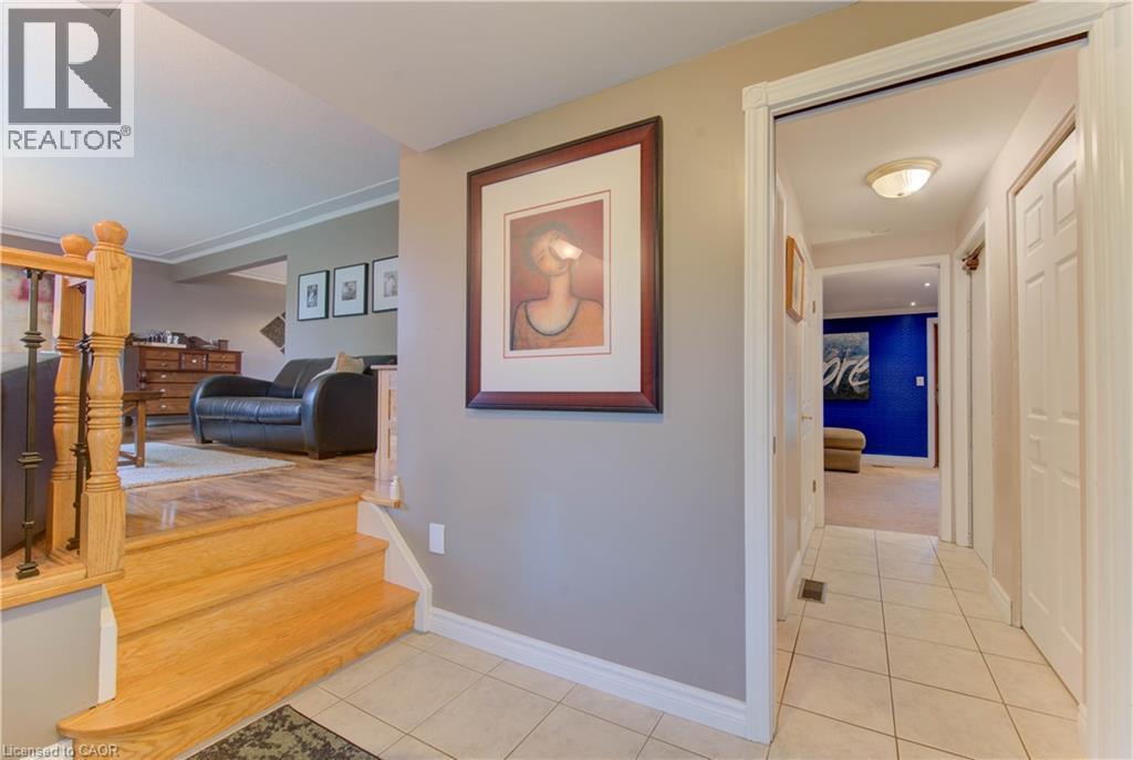 298 Creighton Court, Waterloo, Ontario  N2K 1W6 - Photo 5 - 40779369