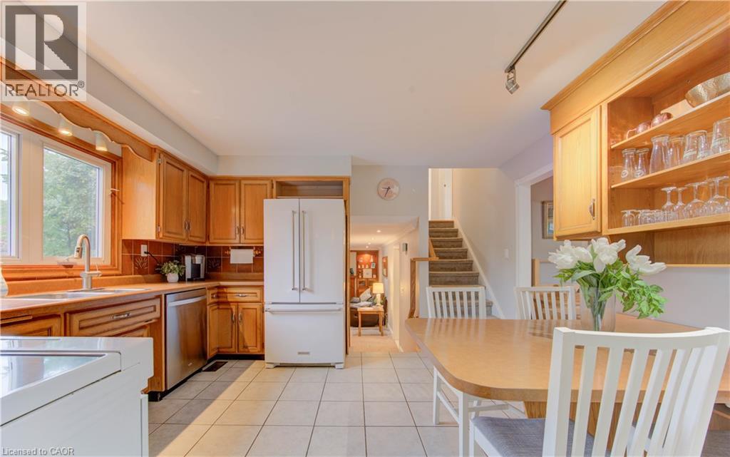 298 Creighton Court, Waterloo, Ontario  N2K 1W6 - Photo 9 - 40779369