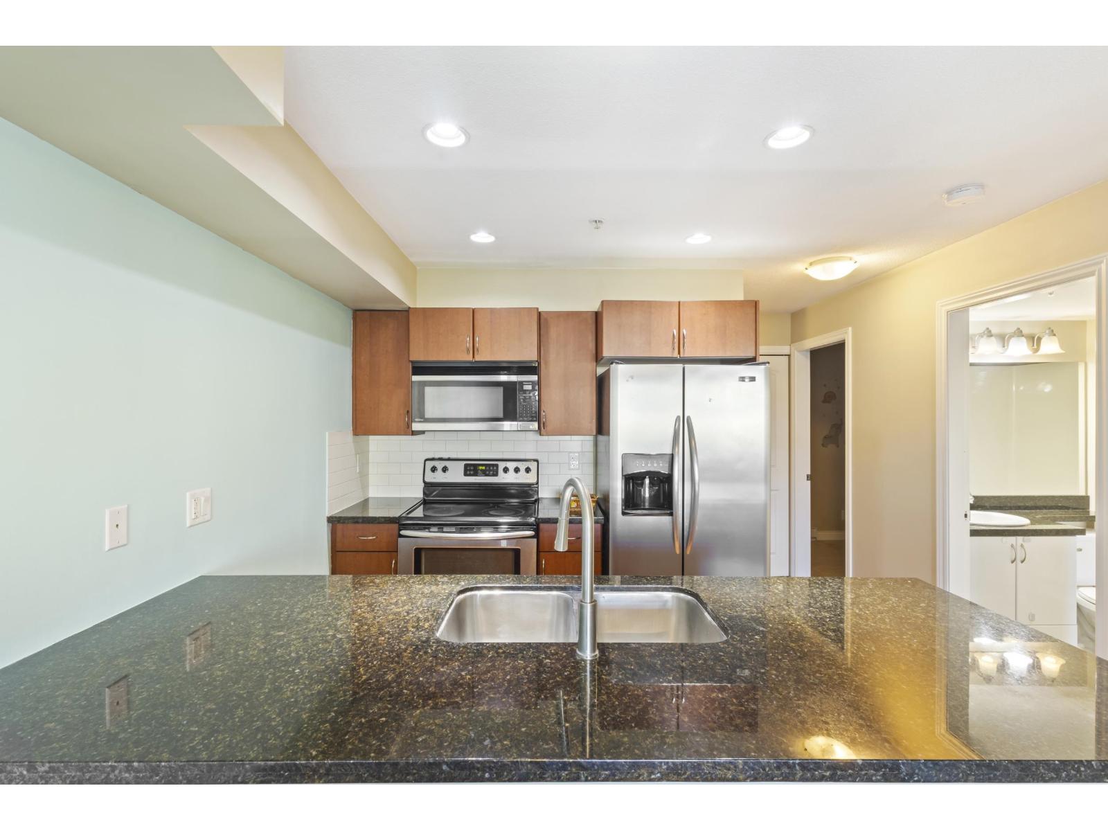 302 5516 198 Street, Langley, British Columbia  V3A 0A6 - Photo 6 - R3057991