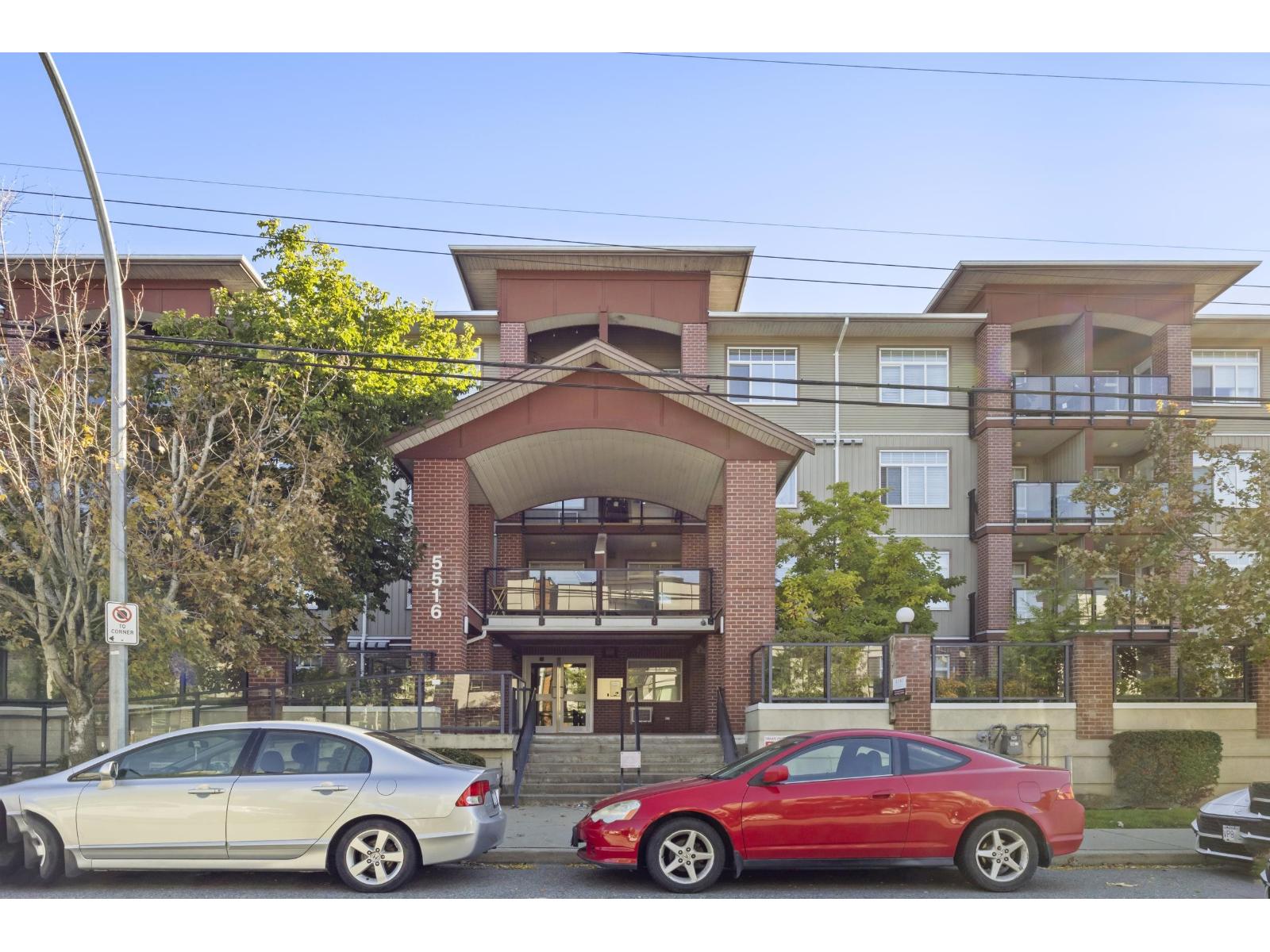302 5516 198 STREET, langley, British Columbia