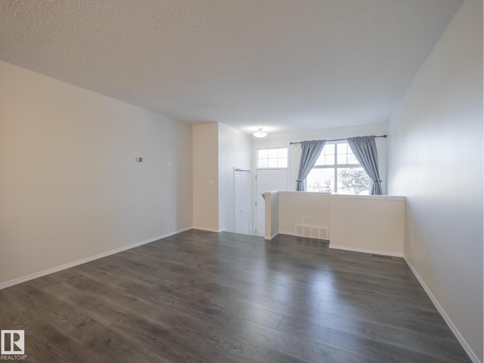 #127 2051 Towne Centre Bv Nw, Edmonton, Alberta  T6R 0G8 - Photo 4 - E4462332