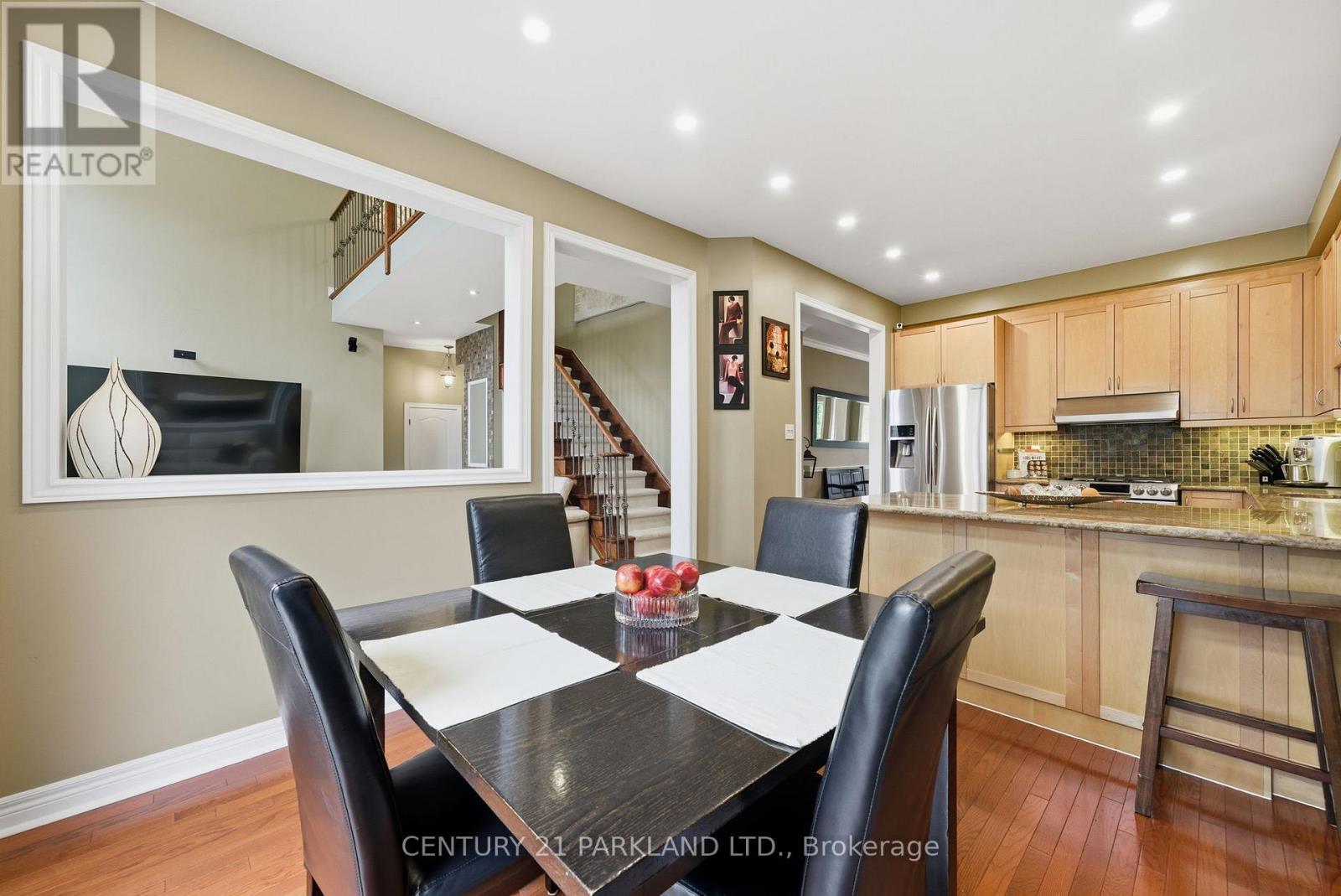 18 Turnbridge Road, Aurora, Ontario  L4G 7R9 - Photo 11 - N12466077