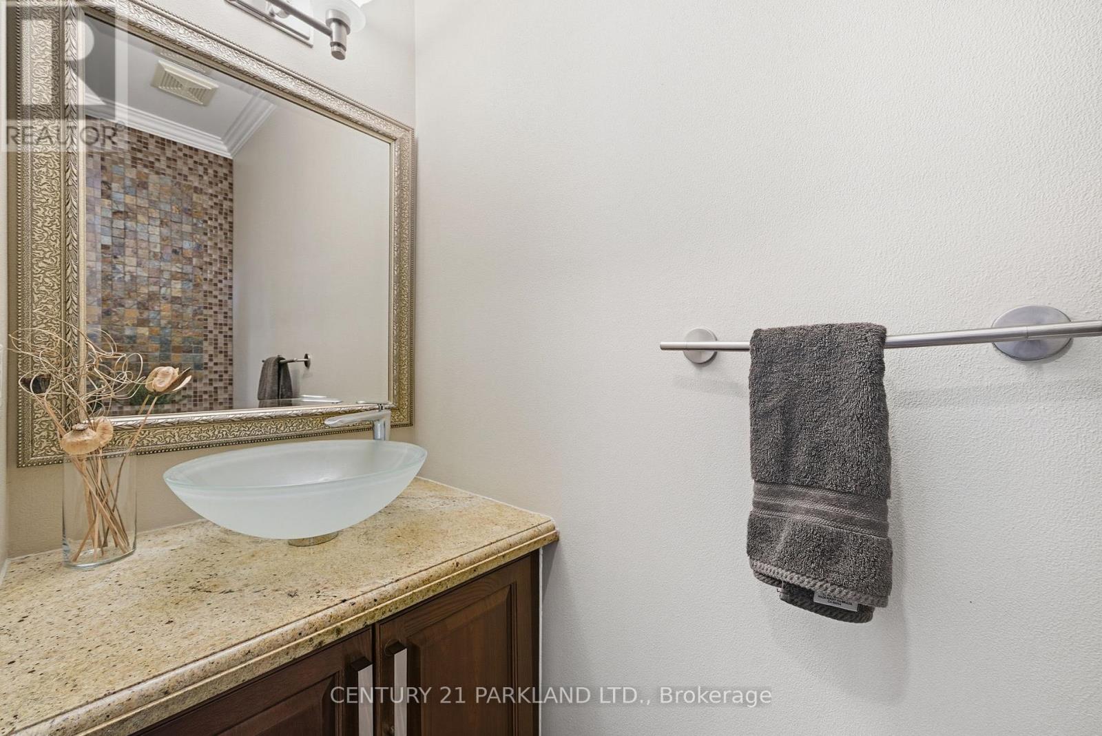 18 Turnbridge Road, Aurora, Ontario  L4G 7R9 - Photo 15 - N12466077