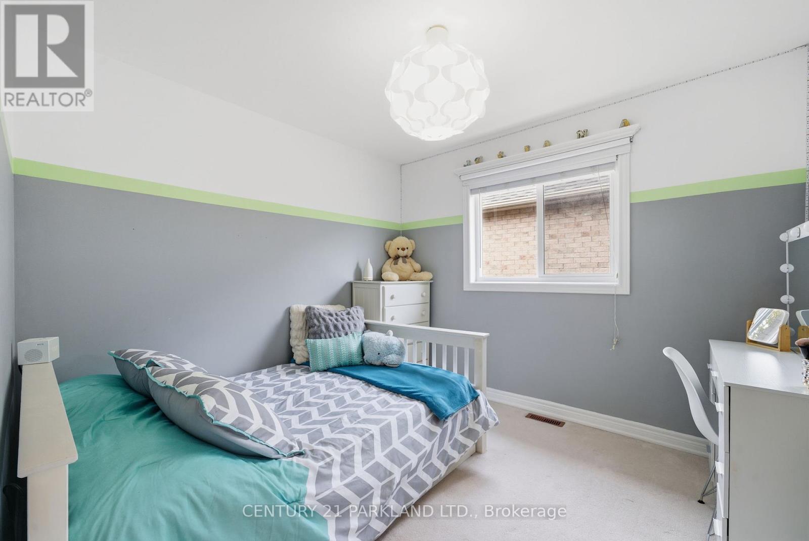 18 Turnbridge Road, Aurora, Ontario  L4G 7R9 - Photo 21 - N12466077