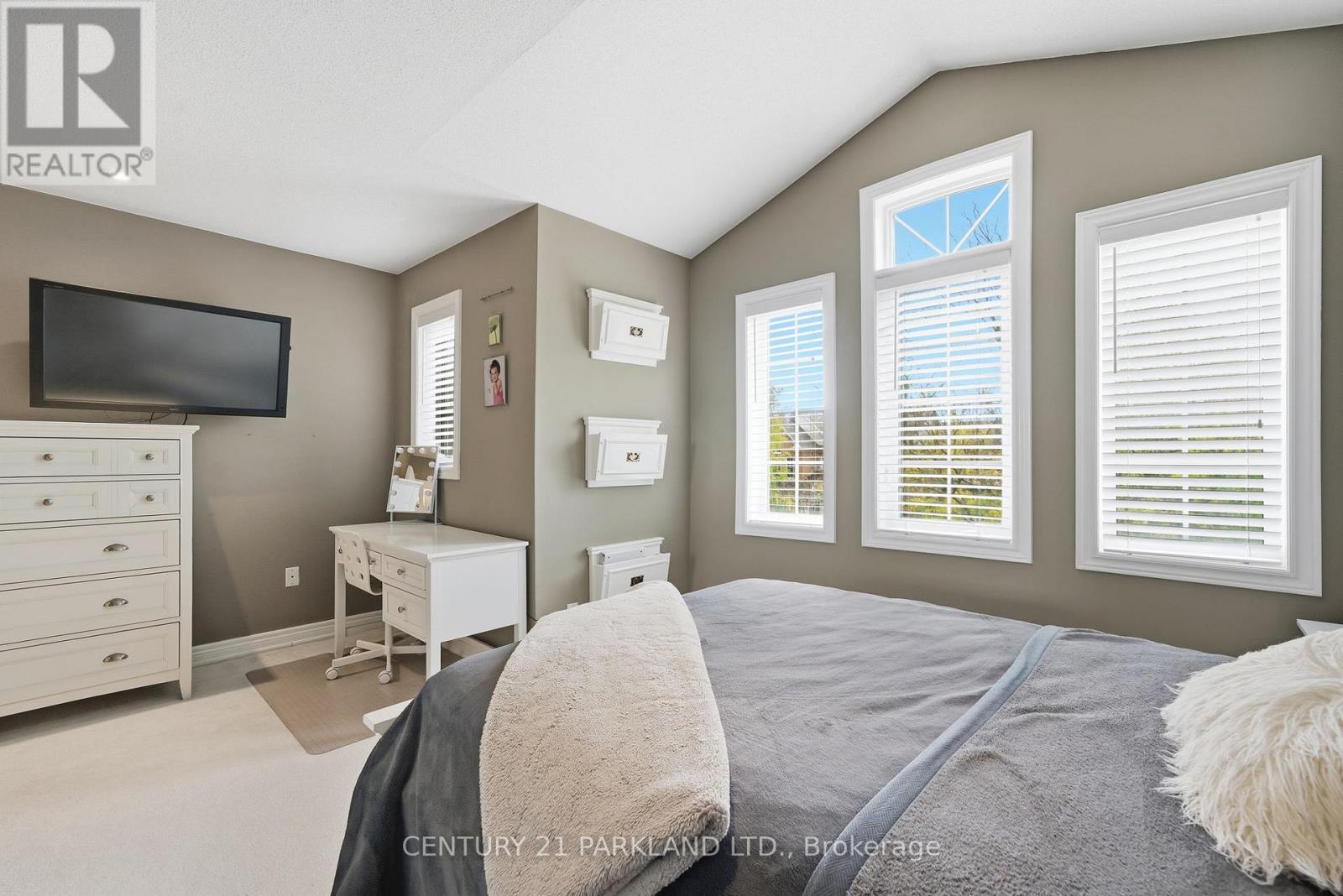 18 Turnbridge Road, Aurora, Ontario  L4G 7R9 - Photo 25 - N12466077