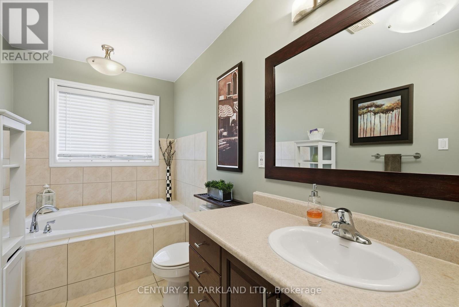 18 Turnbridge Road, Aurora, Ontario  L4G 7R9 - Photo 31 - N12466077