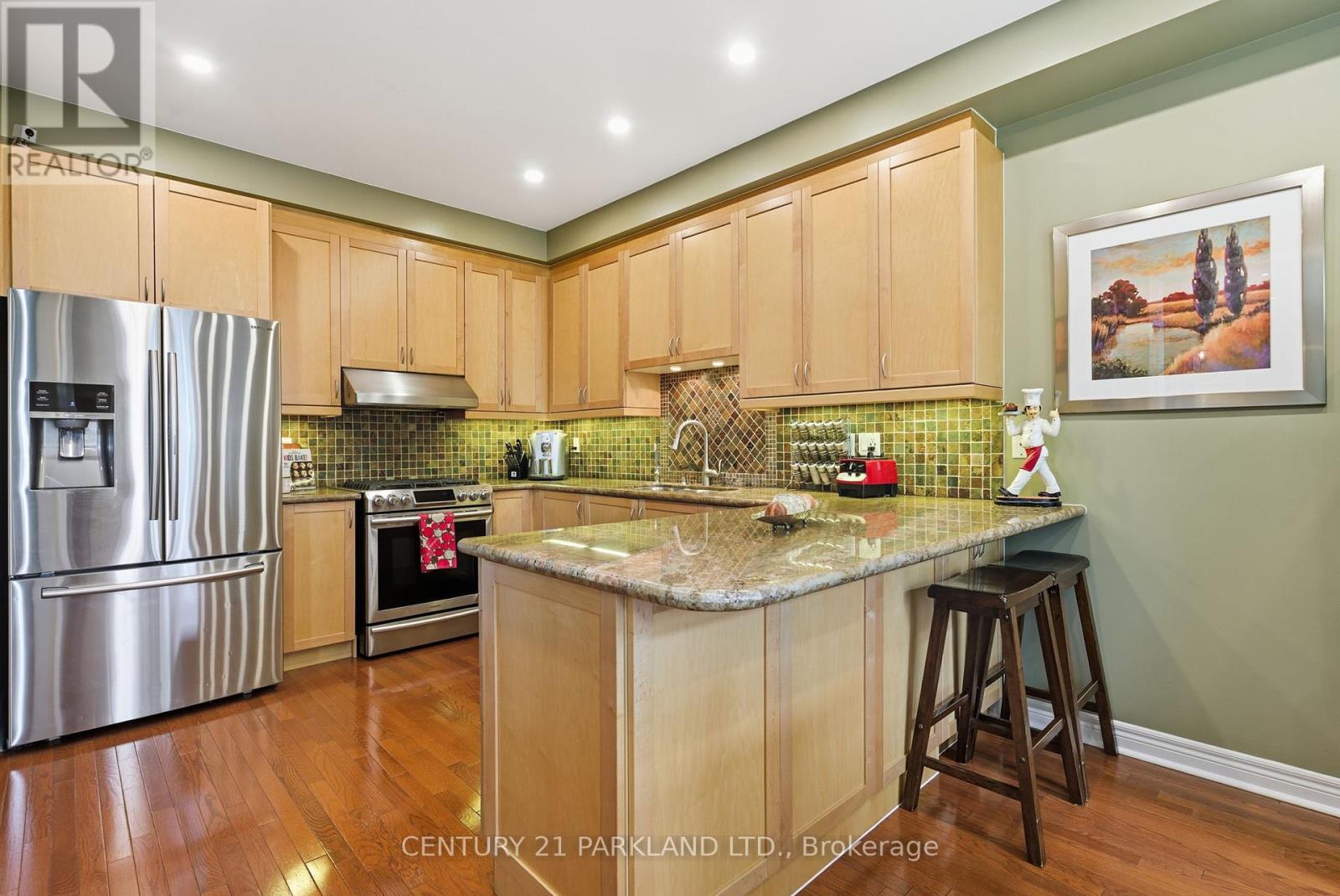 18 Turnbridge Road, Aurora, Ontario  L4G 7R9 - Photo 9 - N12466077