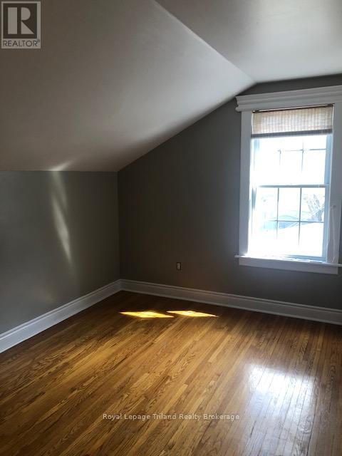 338 Smith Street, Central Elgin, Ontario  N5L 1C6 - Photo 13 - X12466164