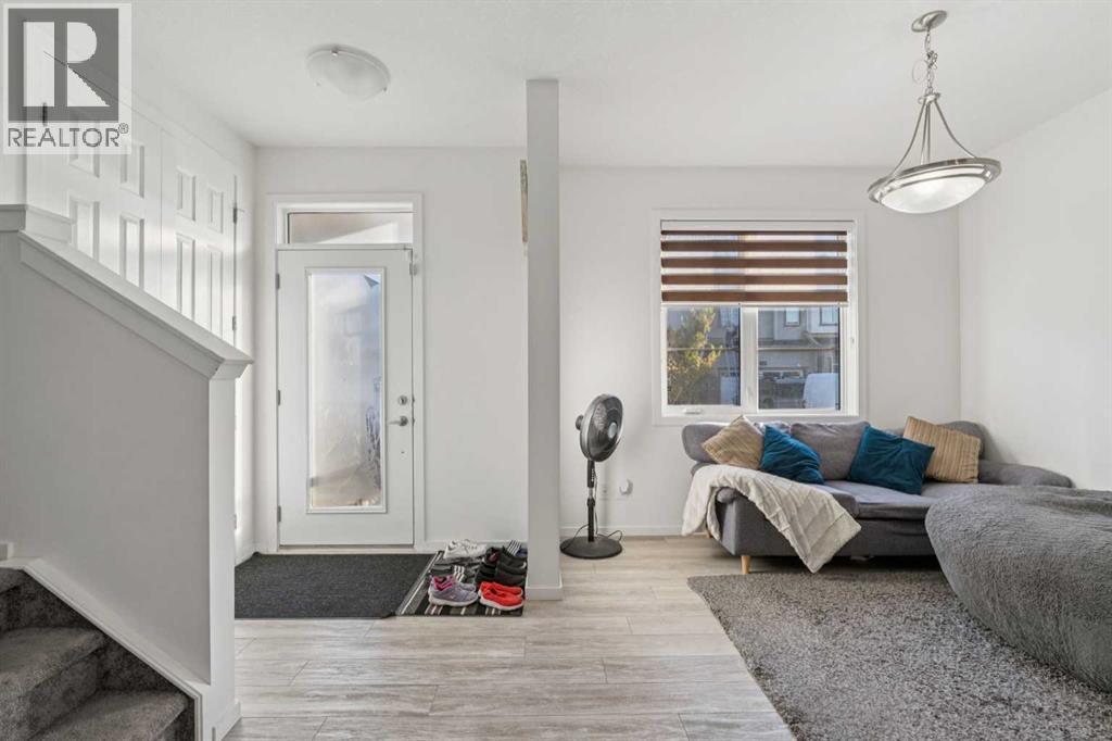 223 Carrington Circle Nw, Calgary, Alberta  T3P 0Y4 - Photo 3 - A2264624